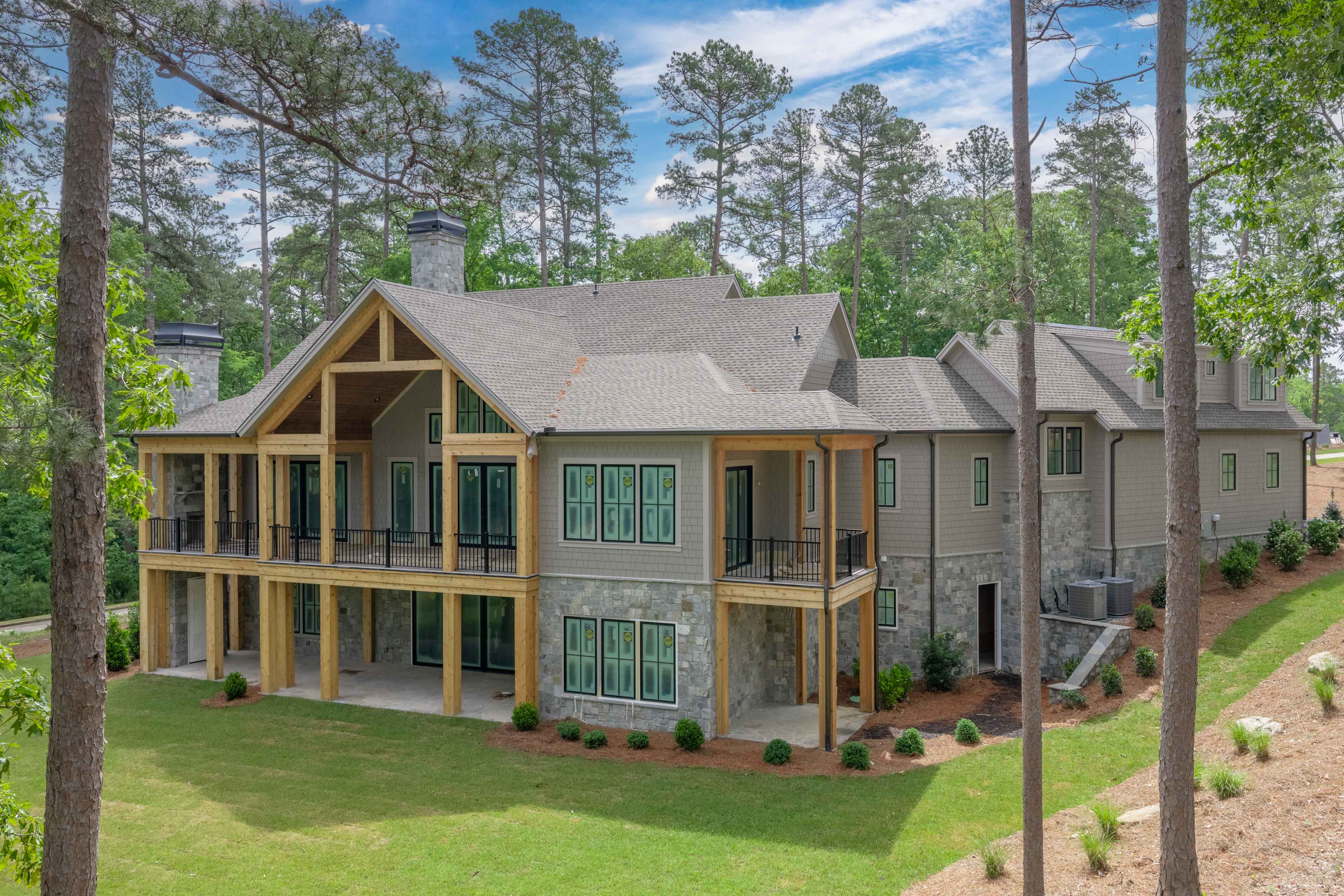 1049 Pond Crest Ln image 2